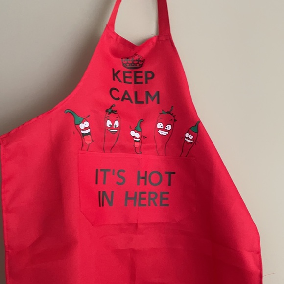 brand new designer inspired aprons - Picture 2 of 2